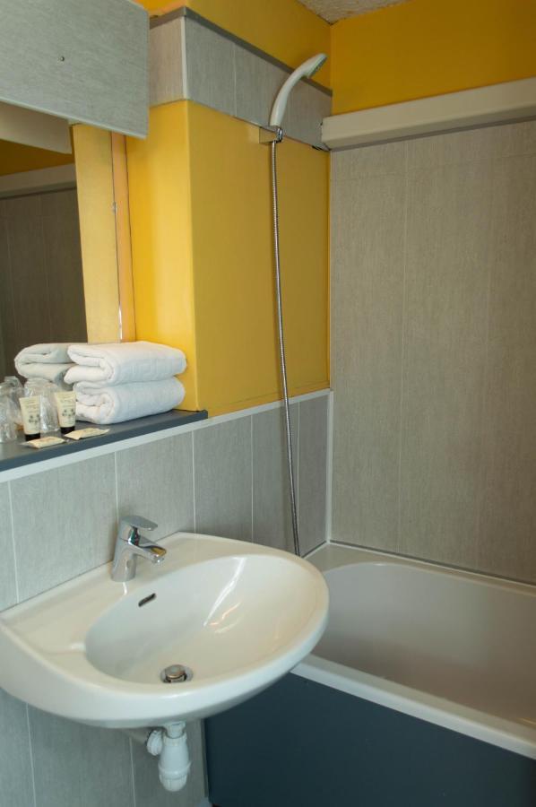 Hotel Les Tourrades Cannes Exterior photo