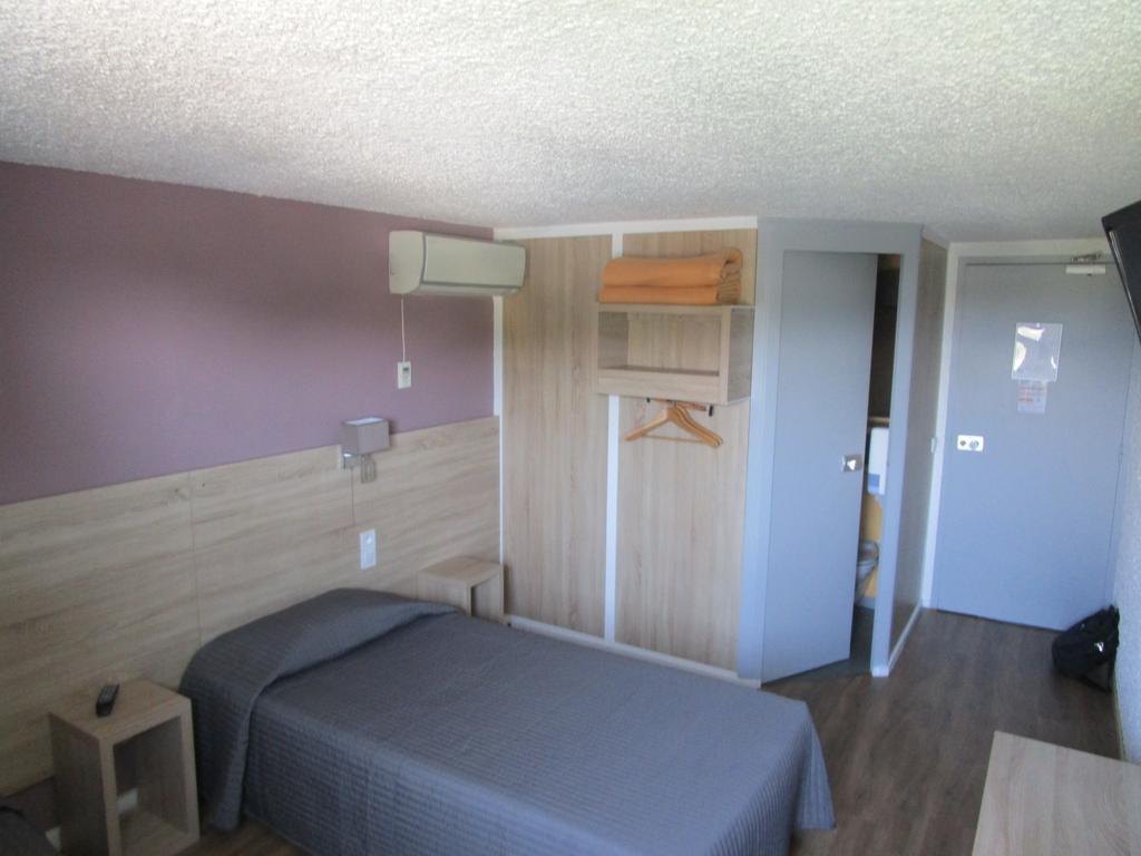 Hotel Les Tourrades Cannes Exterior photo