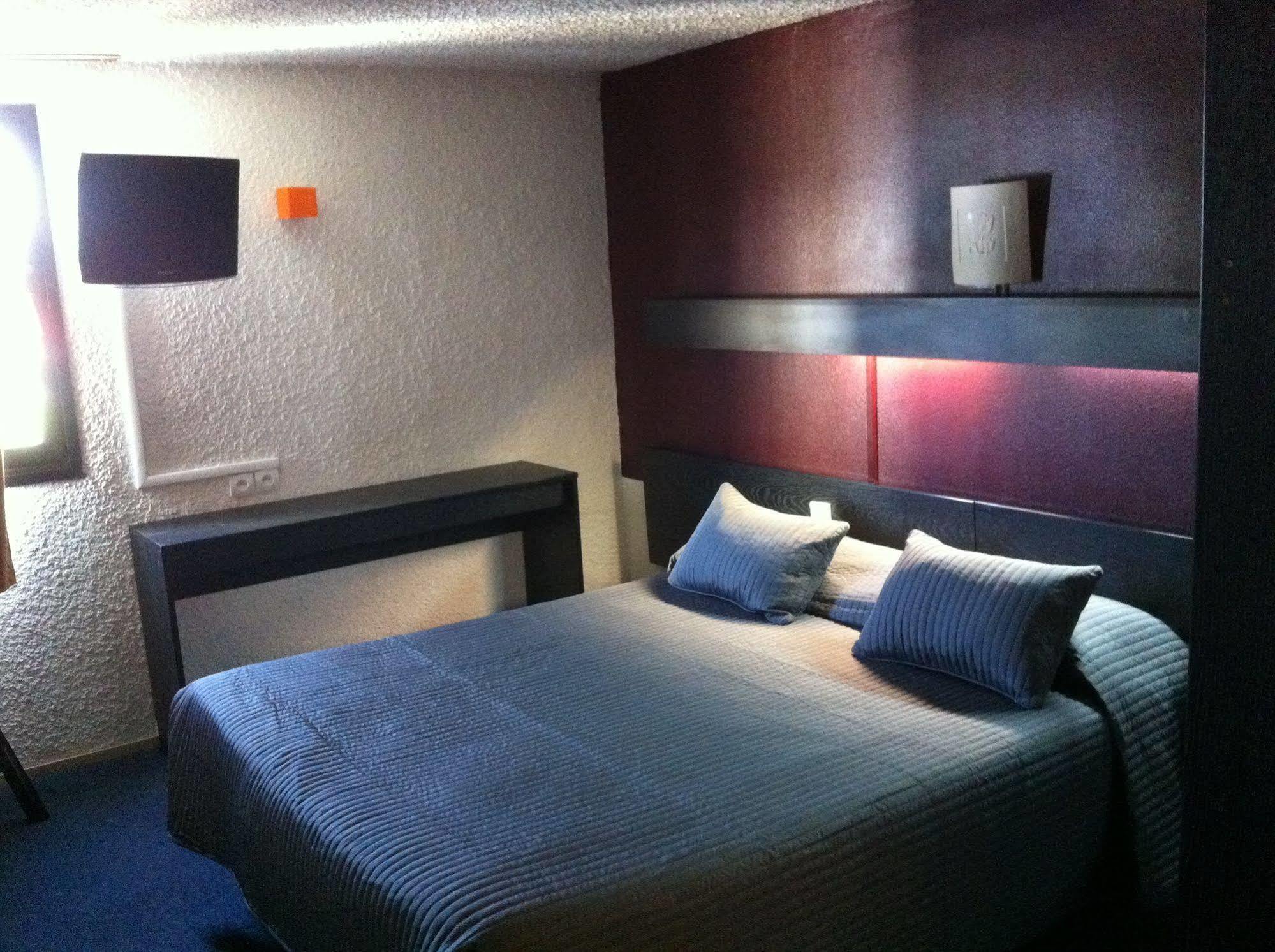 Hotel Les Tourrades Cannes Exterior photo