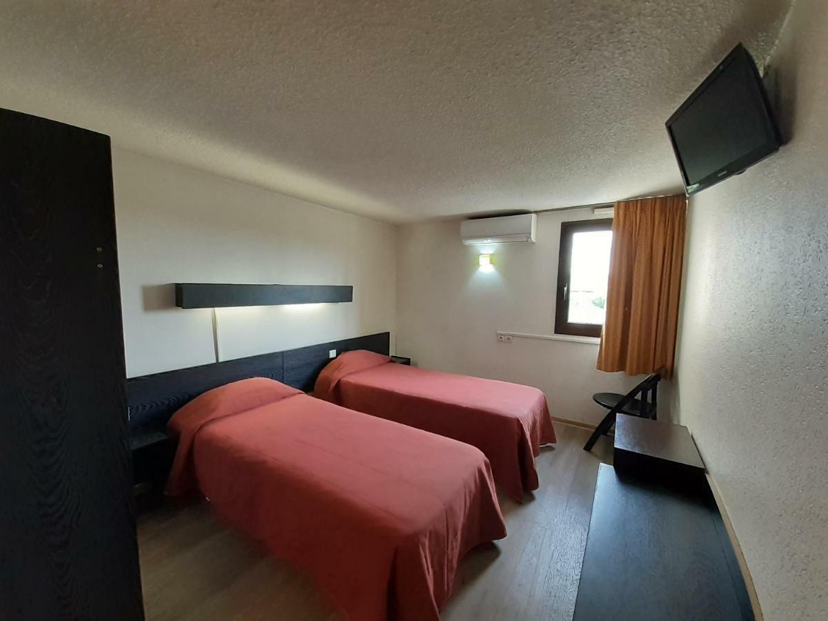 Hotel Les Tourrades Cannes Exterior photo